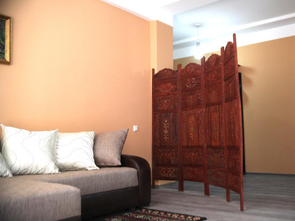 Apartment On Saadi Str Old טביליסי מראה חיצוני תמונה