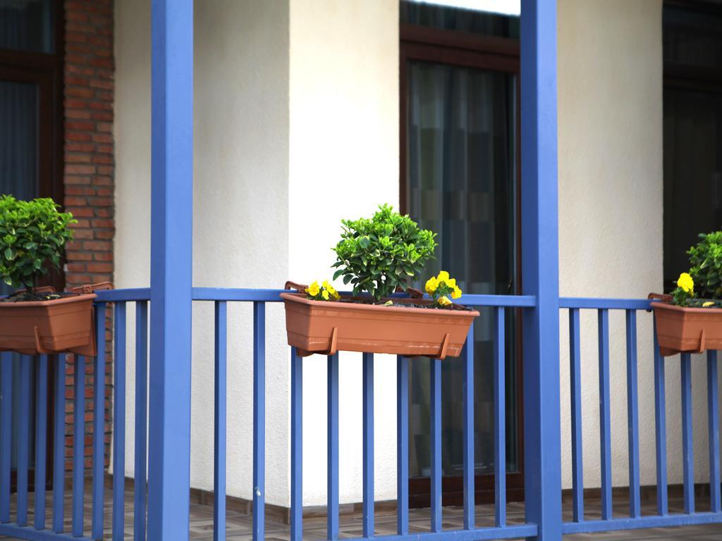 Apartment On Saadi Str Old טביליסי מראה חיצוני תמונה