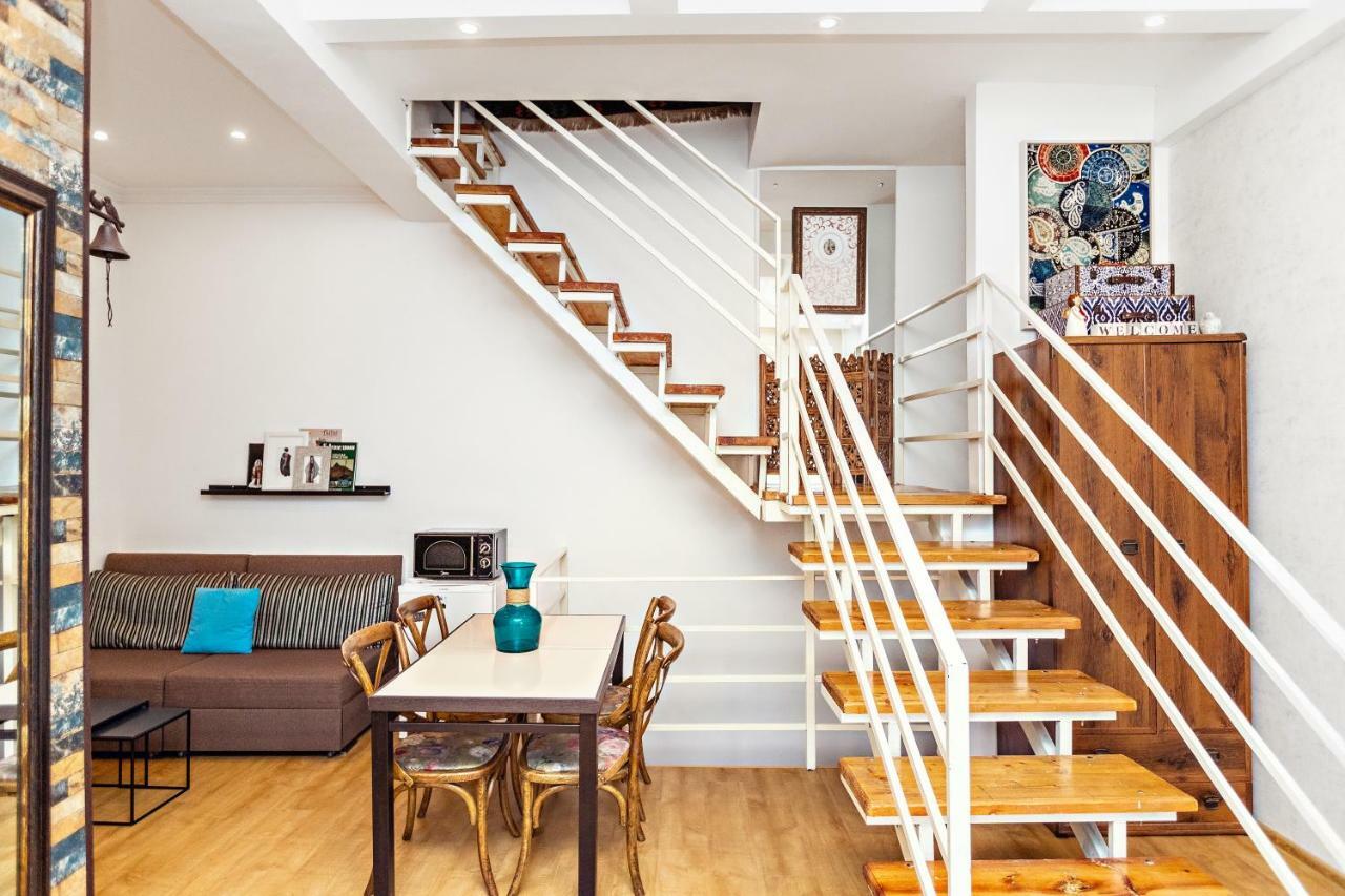 Apartment On Saadi Str Old טביליסי מראה חיצוני תמונה