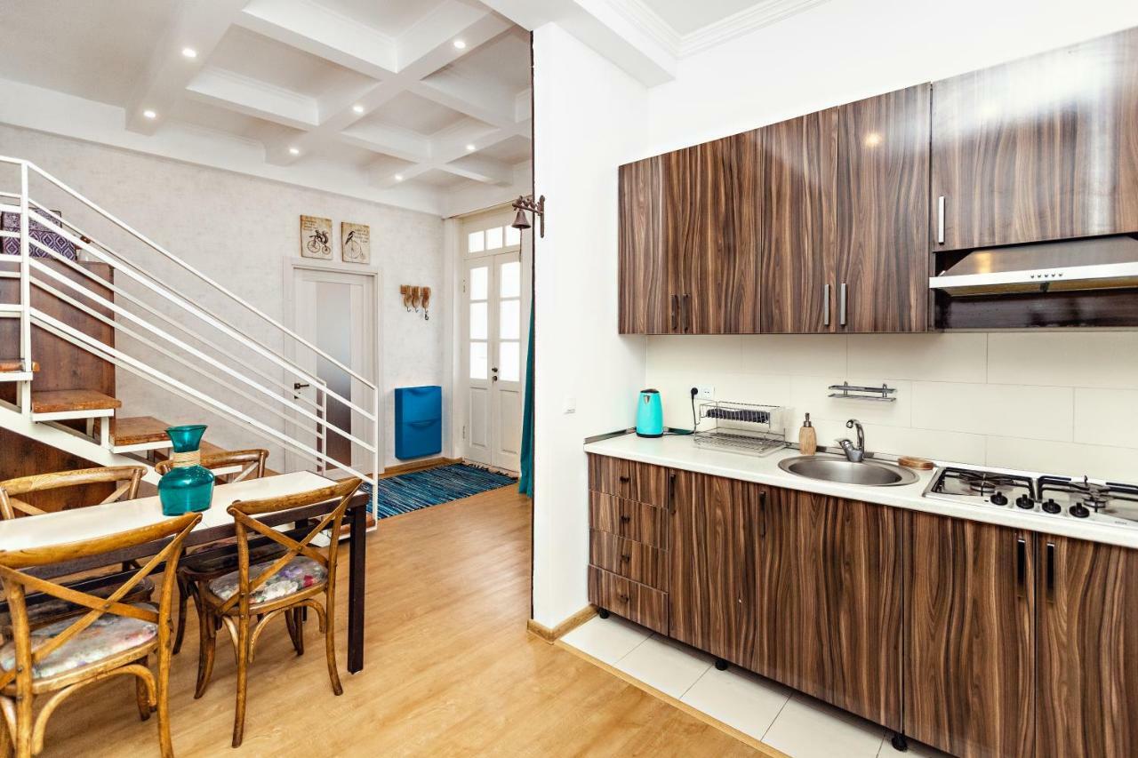 Apartment On Saadi Str Old טביליסי מראה חיצוני תמונה