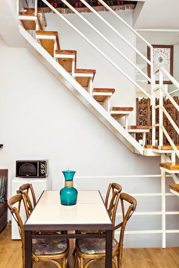 Apartment On Saadi Str Old טביליסי מראה חיצוני תמונה